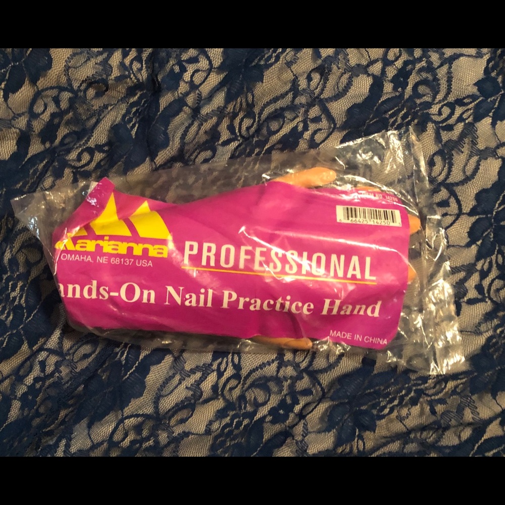 Marianna PROFESSIONAL Hands-On Nail Practice Hand